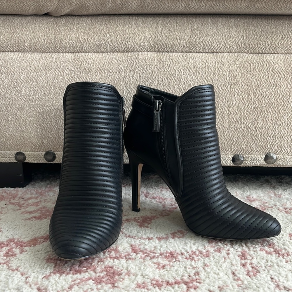 BCBG black womens heeled booties